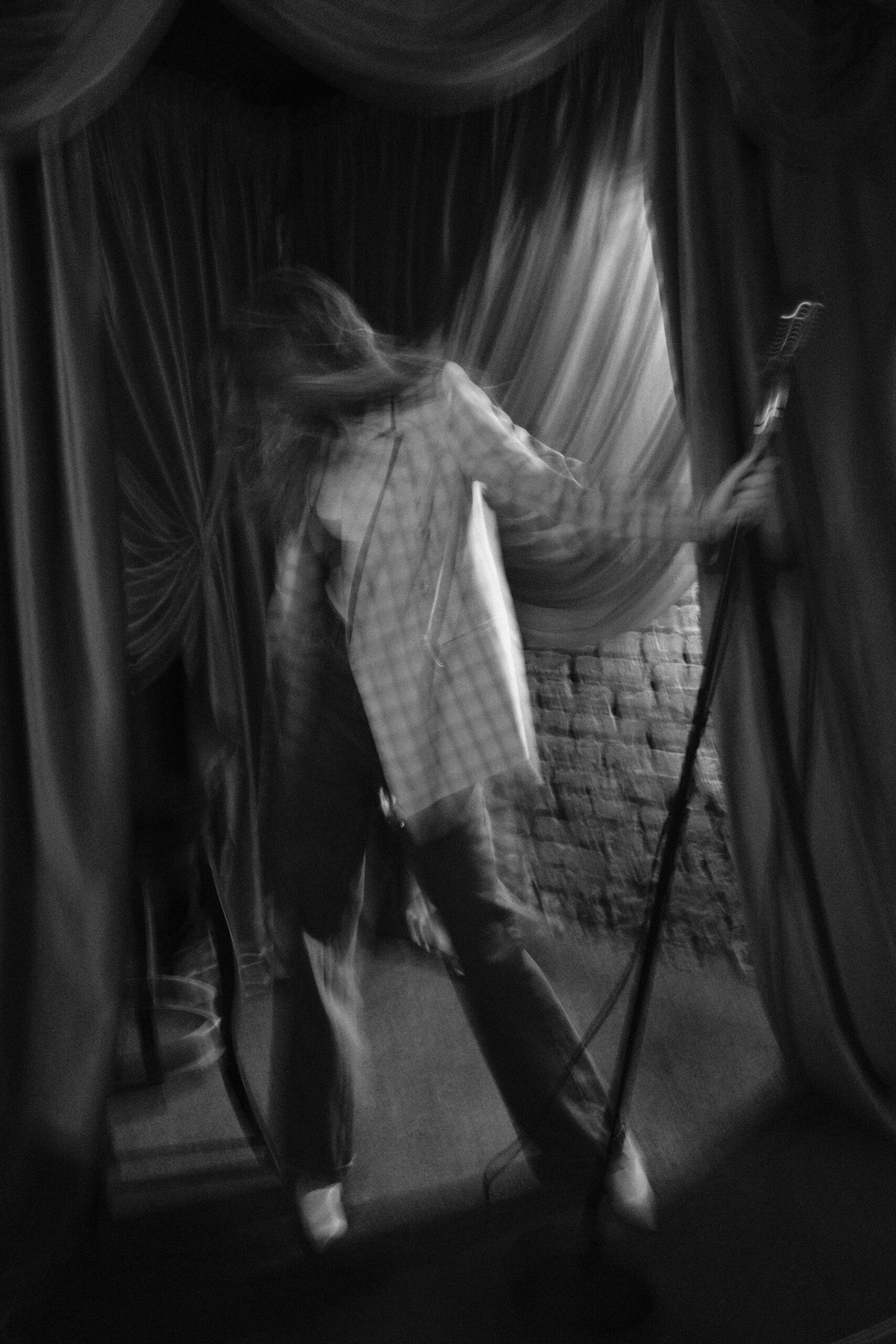 3 Reasons to keep your emotions out of your singing